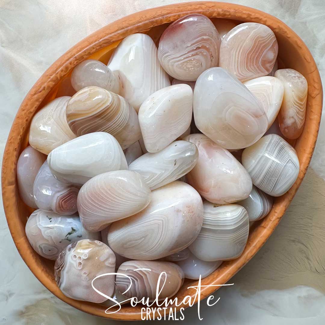 Soulmate Crystals Agate Apricot Neutral Banded Tumbled Stone, White, Cream, Pastel Peach, Light Honey, Pale Taupe Milky Chalcedony Crystal for Calm, Grounding, Balance, Harmony, Crown Chakra, Heart Chakra, Apricot Agate Polished Crystal Gemstone.