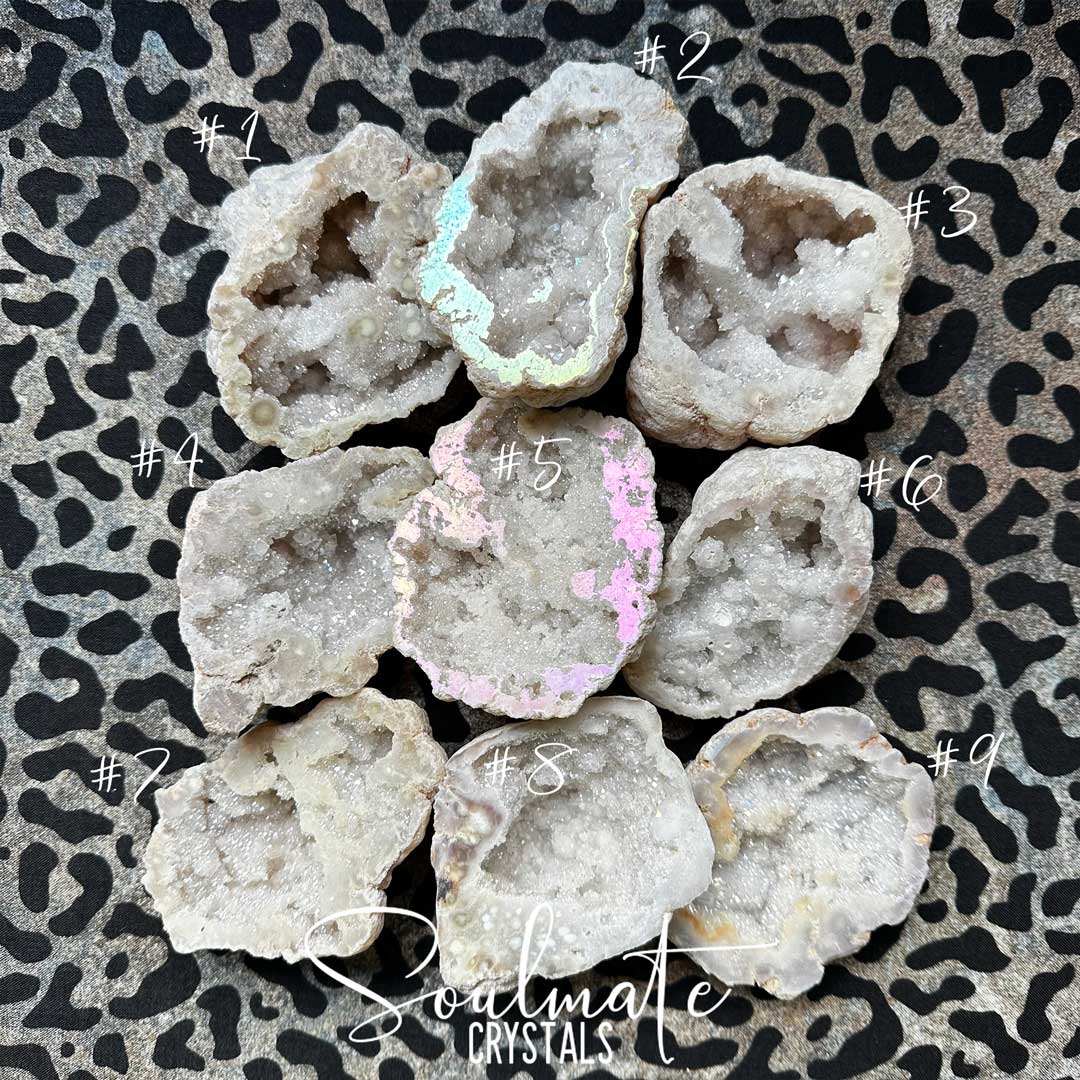 Soulmate Crystals Angel Aura Quartz Raw Natural Crystal Geode Half, Iridescent Cut Crystal Geode for Calming Worry, Soothing Tension, Communication, Spiritual Guidance.