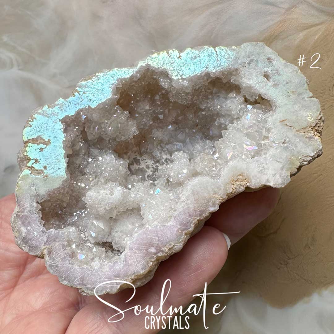 Soulmate Crystals Angel Aura Quartz Raw Natural Crystal Geode Half, Iridescent Cut Crystal Geode for Calming Worry, Soothing Tension, Communication, Spiritual Guidance.