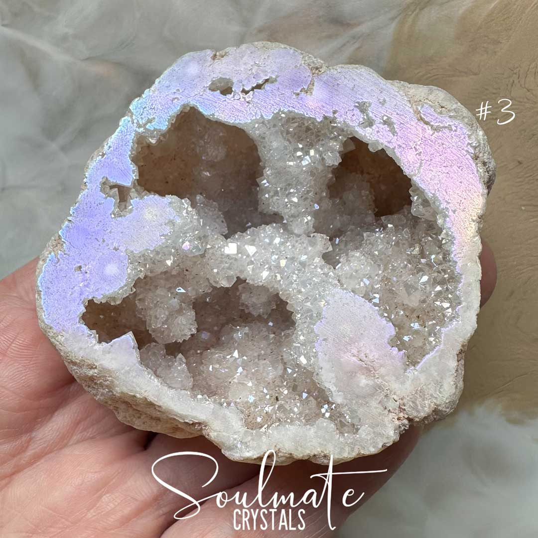 Soulmate Crystals Angel Aura Quartz Raw Natural Crystal Geode Half, Iridescent Cut Crystal Geode for Calming Worry, Soothing Tension, Communication, Spiritual Guidance.
