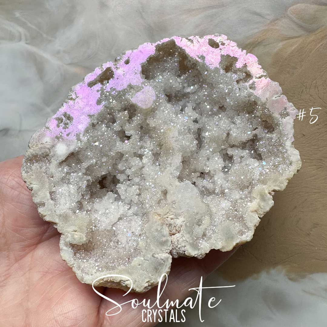 Soulmate Crystals Angel Aura Quartz Raw Natural Crystal Geode Half, Iridescent Cut Crystal Geode for Calming Worry, Soothing Tension, Communication, Spiritual Guidance.