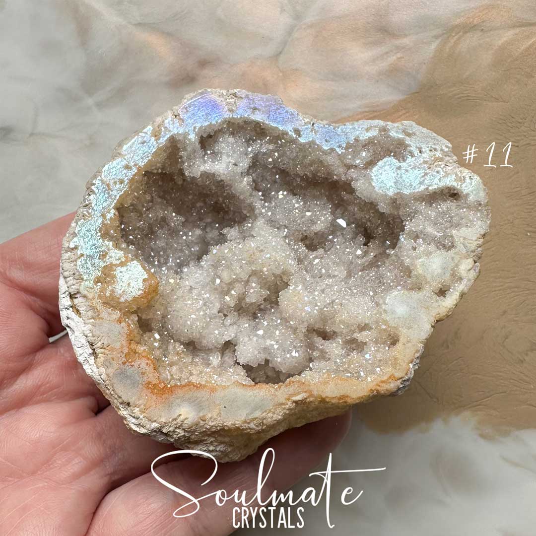 Soulmate Crystals Angel Aura Quartz Raw Natural Crystal Geode Half, Iridescent Cut Crystal Geode for Calming Worry, Soothing Tension, Communication, Spiritual Guidance.
