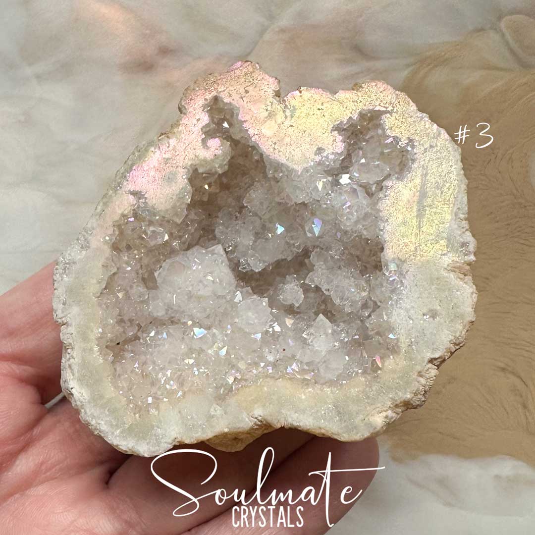 Soulmate Crystals Angel Aura Quartz Raw Natural Crystal Geode Half, Iridescent Cut Crystal Geode for Calming Worry, Soothing Tension, Communication, Spiritual Guidance.