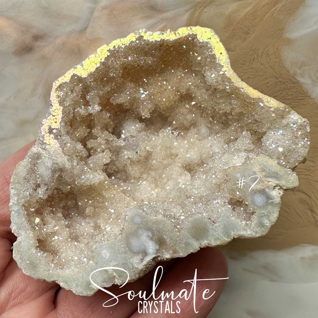 Soulmate Crystals Angel Aura Quartz Raw Natural Crystal Geode Half, Iridescent Cut Crystal Geode for Calming Worry, Soothing Tension, Communication, Spiritual Guidance.
