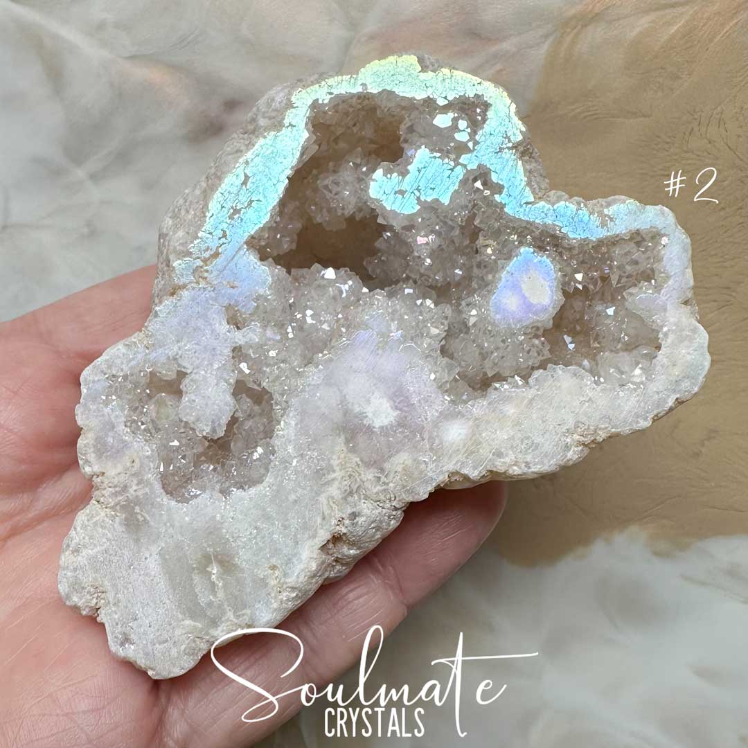 Soulmate Crystals Angel Aura Quartz Raw Natural Crystal Geode Half, Iridescent Cut Crystal Geode for Calming Worry, Soothing Tension, Communication, Spiritual Guidance.