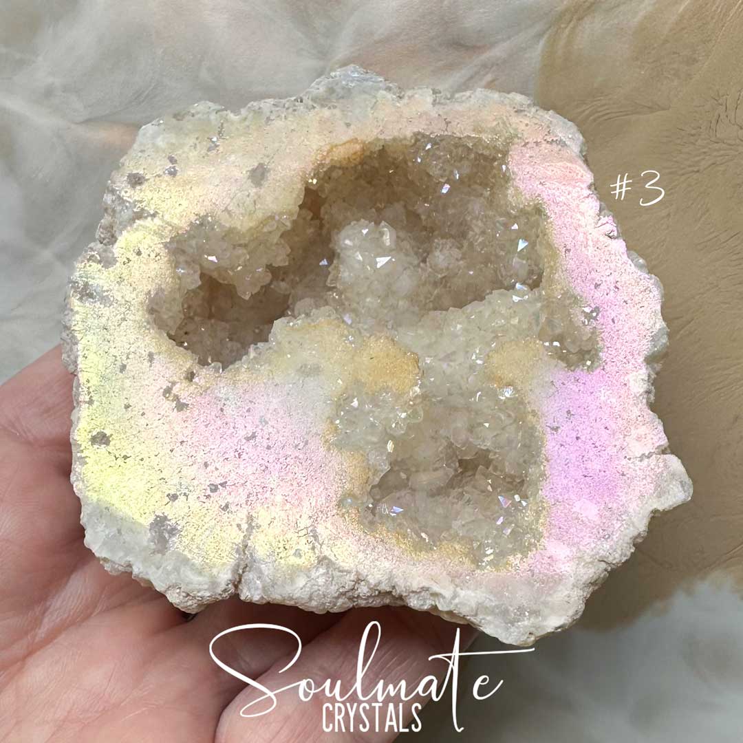 Soulmate Crystals Angel Aura Quartz Raw Natural Crystal Geode Half, Iridescent Cut Crystal Geode for Calming Worry, Soothing Tension, Communication, Spiritual Guidance.