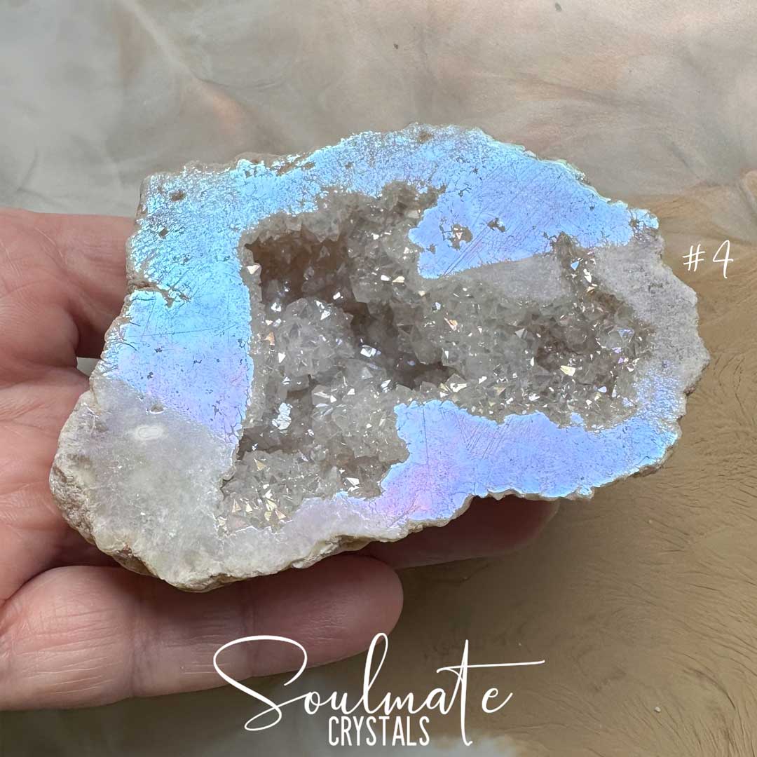 Soulmate Crystals Angel Aura Quartz Raw Natural Crystal Geode Half, Iridescent Cut Crystal Geode for Calming Worry, Soothing Tension, Communication, Spiritual Guidance.