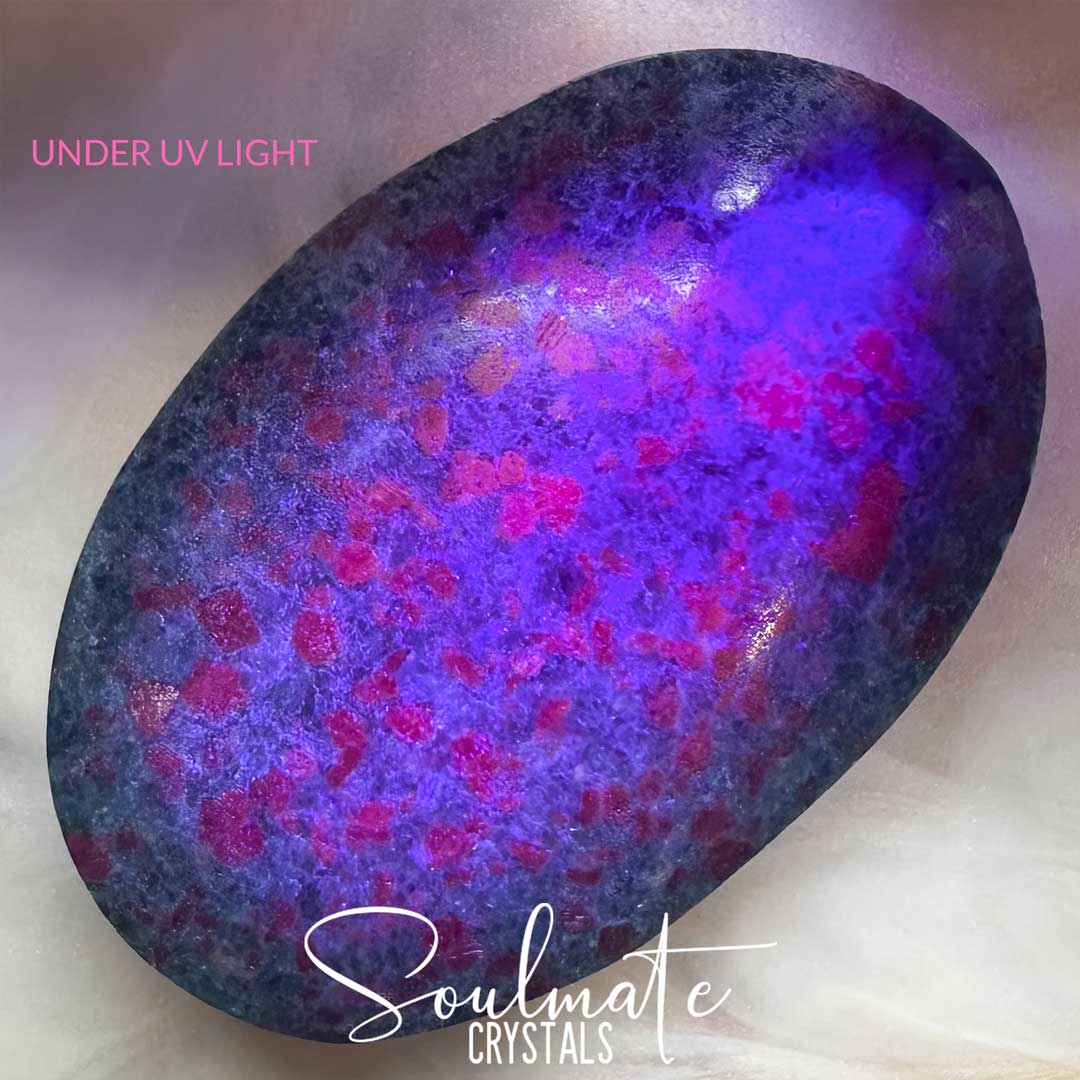 Soulmate Crystals Kyanite Blue Ruby Corundum Polished Crystal Palm Stone XL, Dark Red Ruby, Green Fuchsite Inclusions Blue Kyanite Crystal for Rejuvenation, Heart Balancing, Heart-Mind Communication, Connection, Happiness, Abundance, Manifestation, Dream Recall.