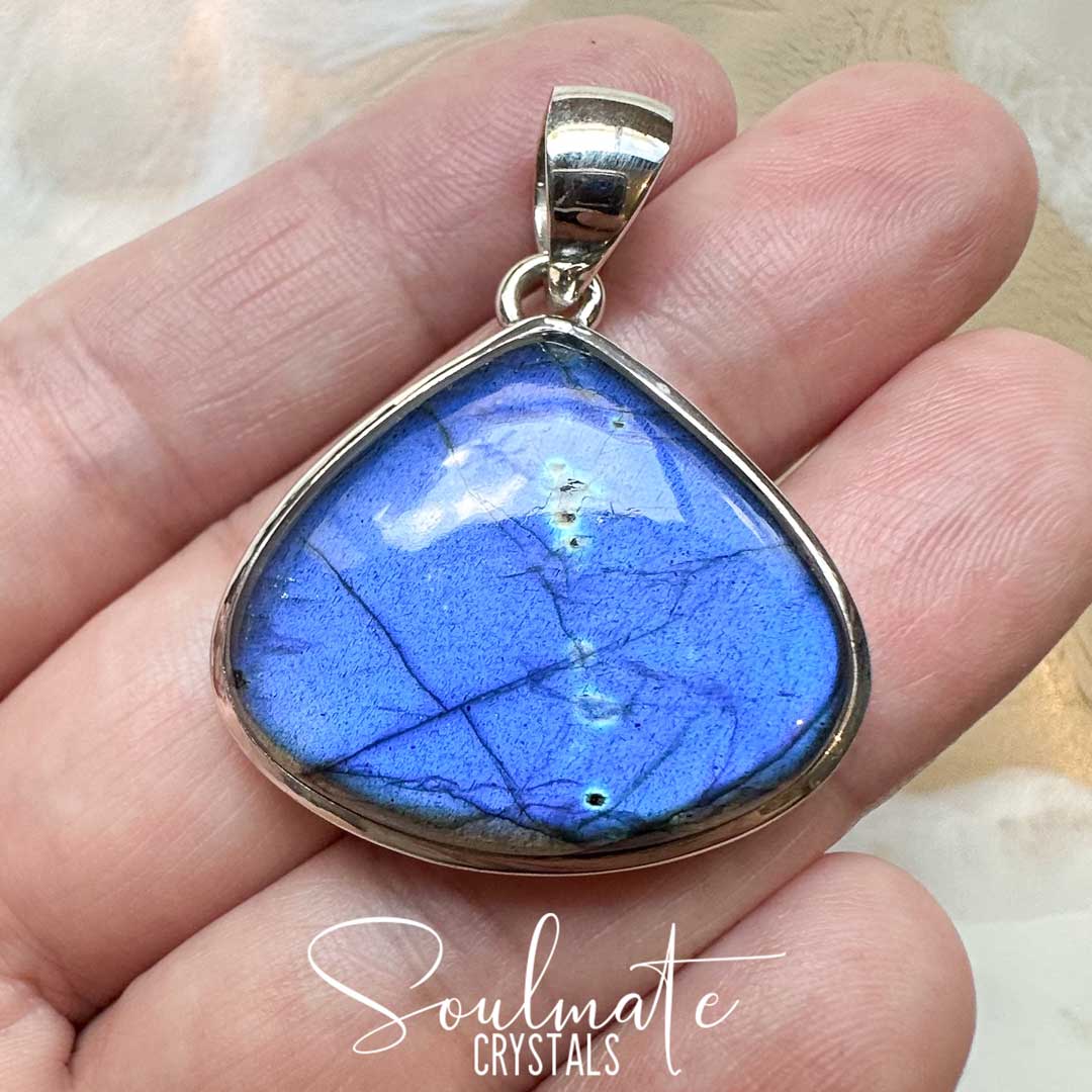 Soulmate Crystals Labradorite Polished Crystal Pendant Rounded Triangle Sterling Silver, Blue, Indigo, Flashy Crystal for Destiny, Higher Consciousness, Wisdom, Dreaming, Pendant, Jewellery, Jewelry, Wearable Crystal Jewellery.