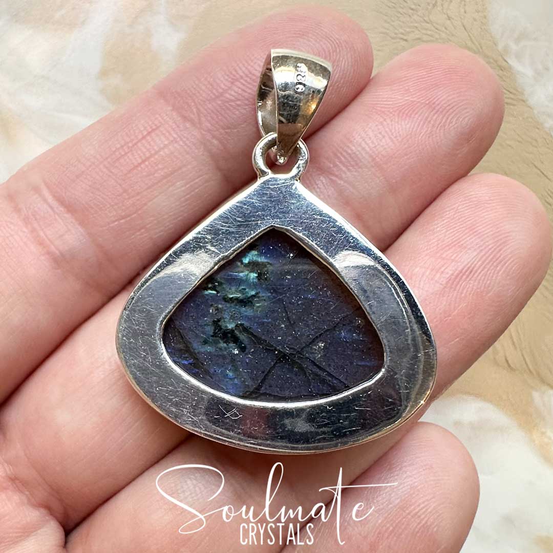 Soulmate Crystals Labradorite Polished Crystal Pendant Rounded Triangle Sterling Silver, Blue, Indigo, Flashy Crystal for Destiny, Higher Consciousness, Wisdom, Dreaming, Pendant, Jewellery, Jewelry, Wearable Crystal Jewellery.