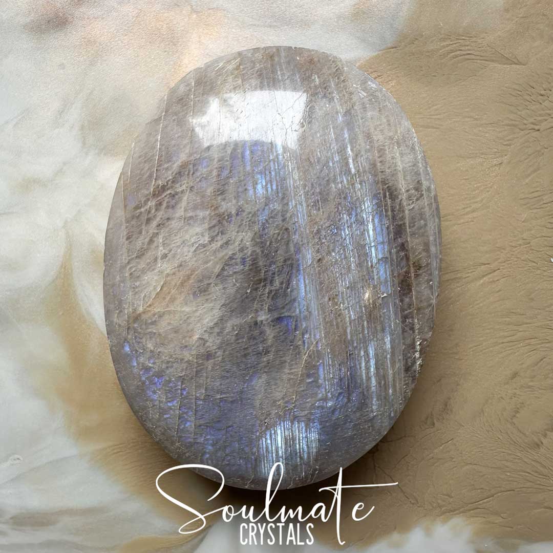 Soulmate Crystals Moonstone Polished Crystal Palm Stone, Polished Cream, Silver, White Crystal Blue Flash for Emotional Wellbeing, Moon Energy, Activates Intuition, Enhances Metaphysical Abilities, Balances Yin Yang Energies.