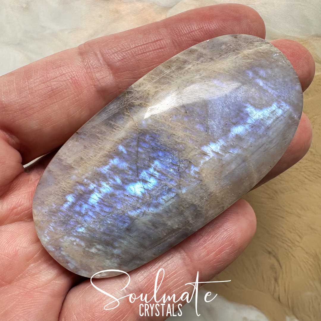Soulmate Crystals Moonstone Polished Crystal Palm Stone, Polished Cream, Silver, White Crystal Blue Flash for Emotional Wellbeing, Moon Energy, Activates Intuition, Enhances Metaphysical Abilities, Balances Yin Yang Energies.