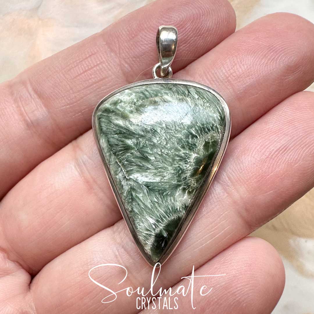 Soulmate Crystals Seraphinite Polished Crystal Pendant Reverse Teardrop Sterling Silver Grade A Plus, Green Crystal for Grounding, Cleansing, High Vibration Stone, Spiritual Enlightenment, Divine Feminine, Soul Alignment, Pendant Jewellery, Jewelry, Wearable Crystal Jewellery.