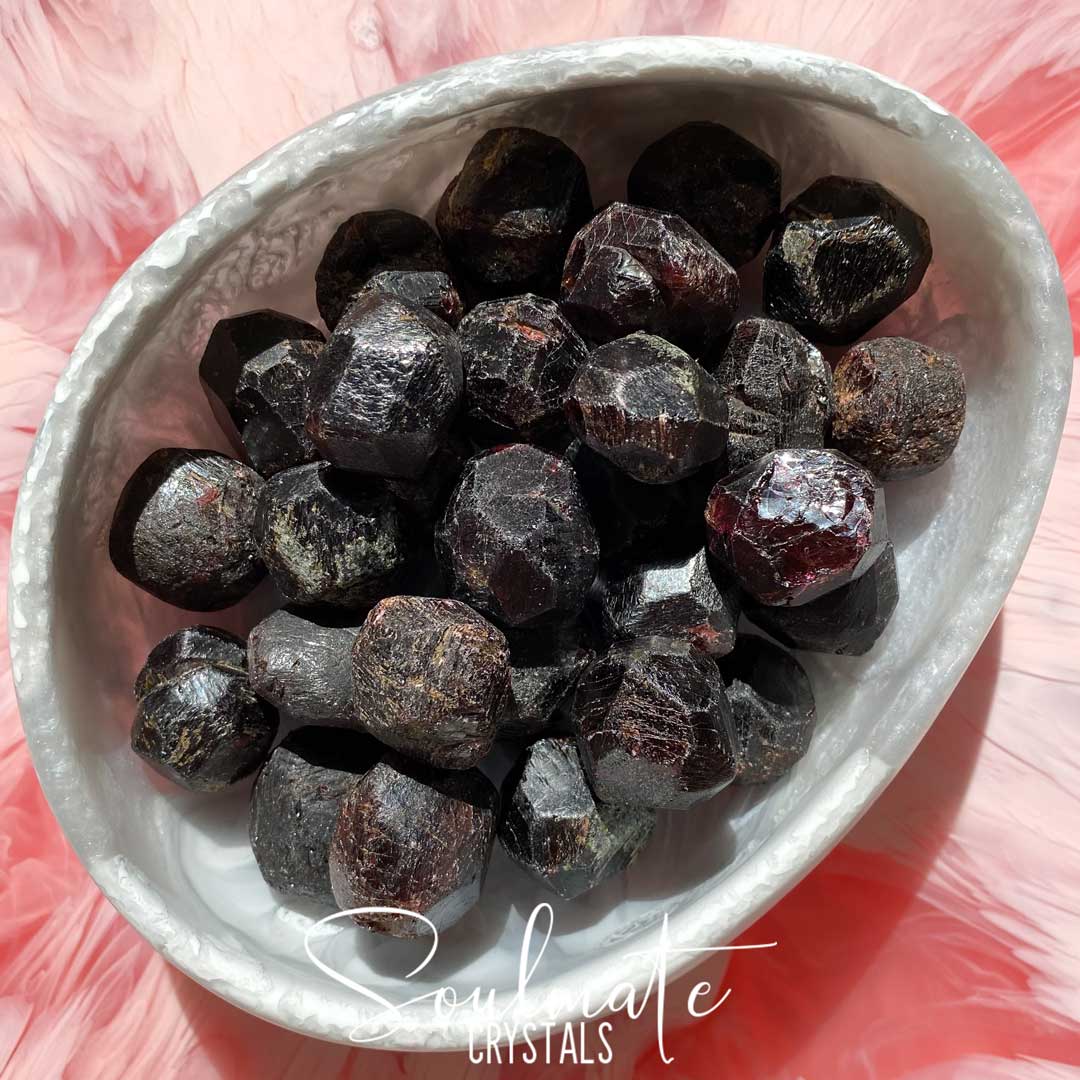 Soulmate Crystals Almandine Garnet Raw Natural Stone, Dark Red Crystal for Protection, Stability and Vitality, Size Large