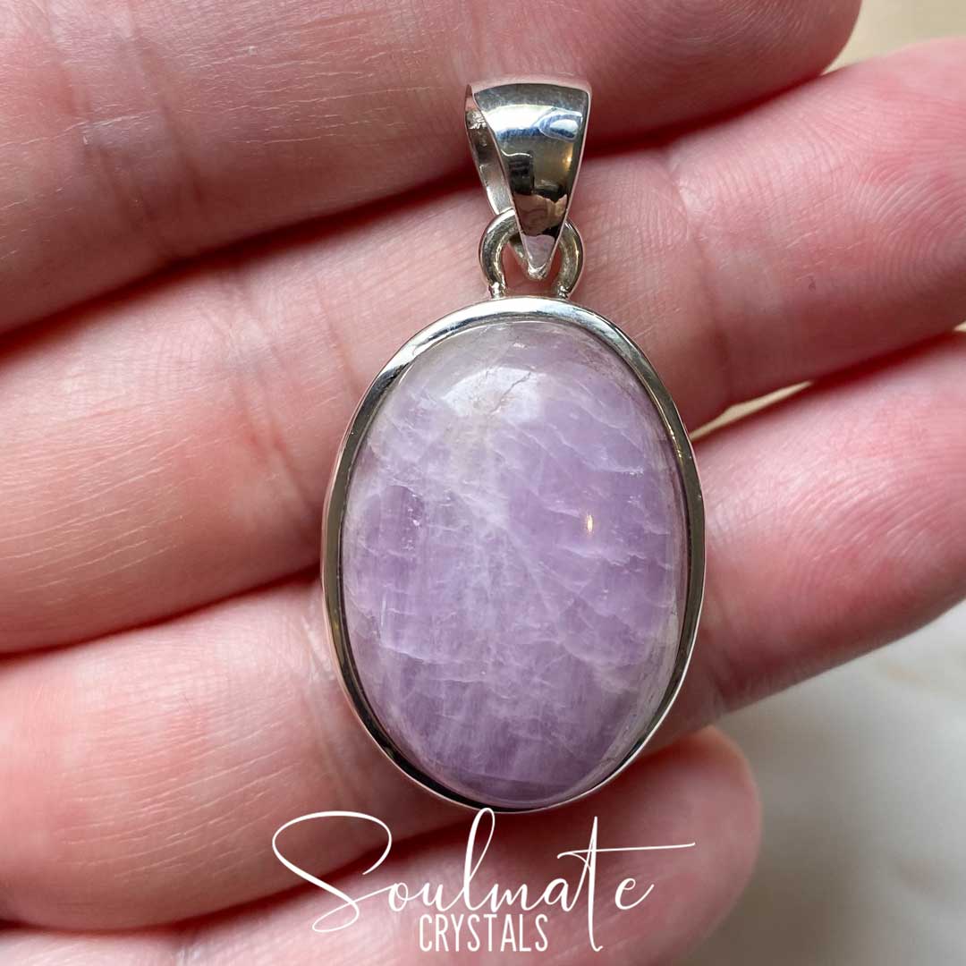 Soulmate Crystals Kunzite Polished Crystal Pendant Oval Sterling Silver, Pink Lilac Crystal for Heart-Mind Connection, Relationships, Romance, Love, Spiritual Awareness, Pendant, Jewellery, Jewelry, Wearable Crystal Jewellery.