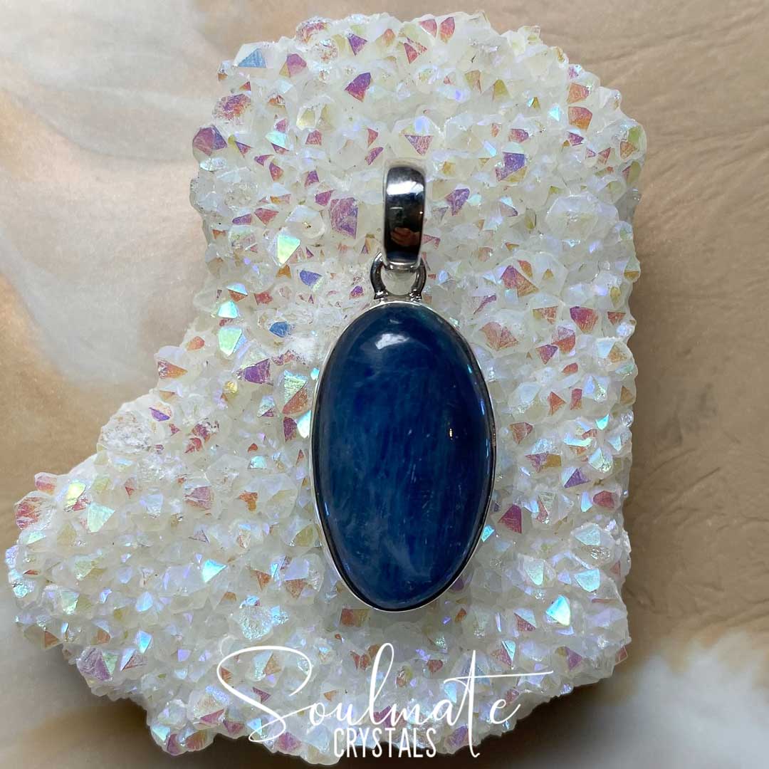 Soulmate Crystals Kyanite Blue Polished Crystal Pendant Oval Sterling Silver, Blue Crystal for Communication, Harmony and Flow, Crystal Jewellery.