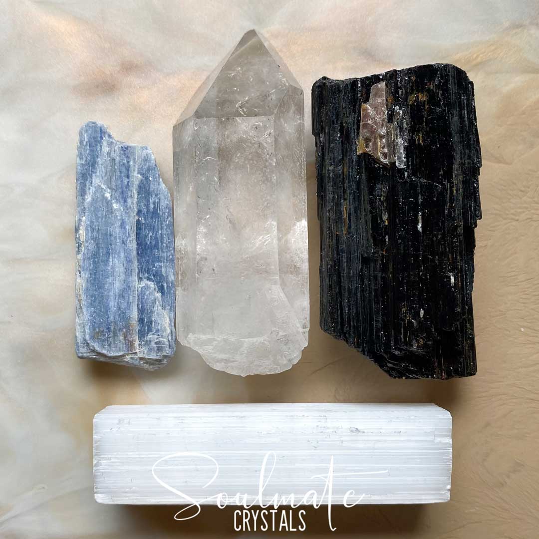 Soulmate Crystals Raw Natural Stone Meditation Crystal Set, Blue Kyanite Blade, Clear Quartz Crystal Point, Black Tourmaline Stone, White Selenite Rectangle Stick for Meditation, Crystal Meditation, Clarity, Peace, Wellbeing.