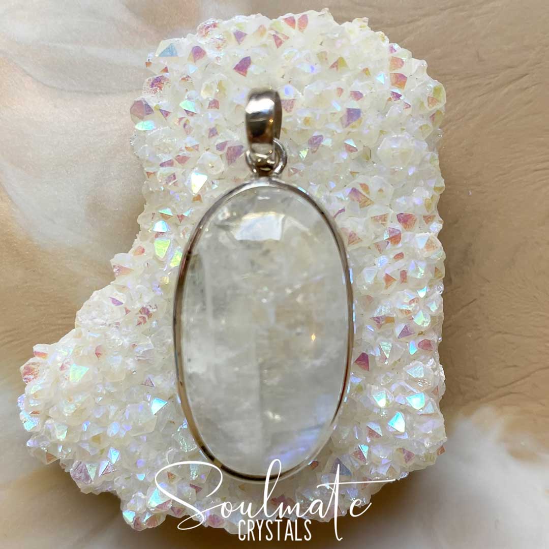 Soulmate Crystals Rainbow Moonstone Polished Crystal Pendant Oval Sterling Silver Grade A, White Crystal with Blue Flash for Divine Feminine, Clarity and Intuition, Pendant, Jewellery, Jewelry, Wearable Crystal Jewellery.